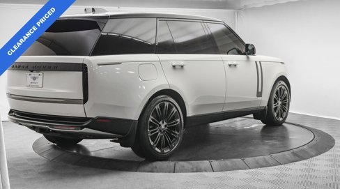 Used 2025 Land Rover Range Rover Long Wheelbase SE image 10