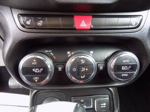 Used 2015 Jeep Renegade Trailhawk w/ Popular Equipment Group image 20