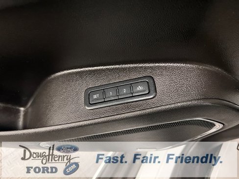 Used 2015 Chevrolet Suburban LTZ image 24