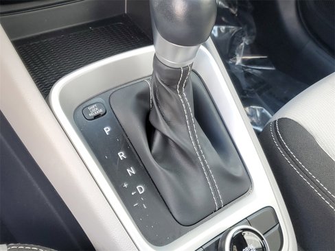 Certified 2023 Hyundai Venue SEL image 24