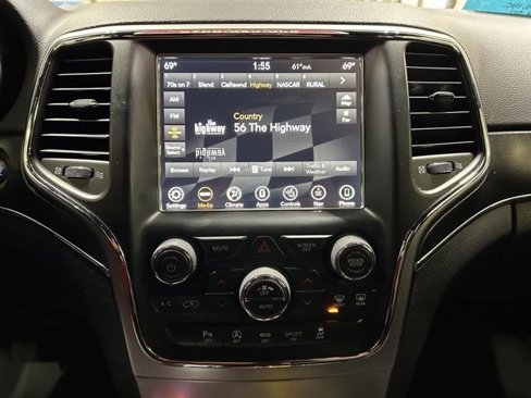 Used 2018 Jeep Grand Cherokee Limited image 10