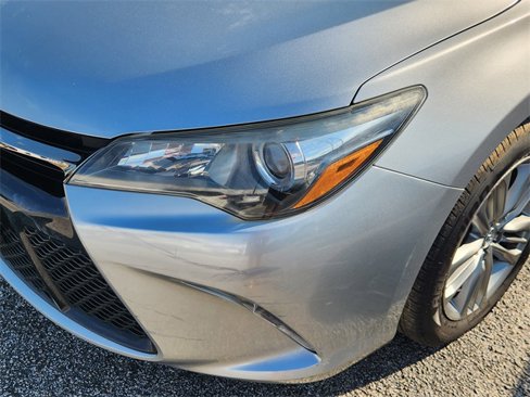 Used 2015 Toyota Camry SE image 6