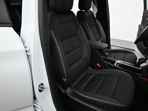 Used 2023 Chevrolet TrailBlazer RS image 24