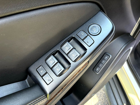 Used 2020 Chevrolet Tahoe LT image 9