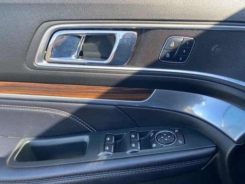Used 2018 Ford Explorer Limited w/ Ford Safe & Smart Package image 24