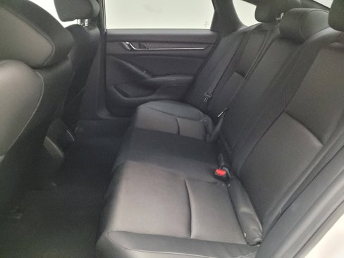 Used 2018 Honda Accord Sport image 18