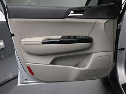 Used 2020 Kia Sportage EX image 12