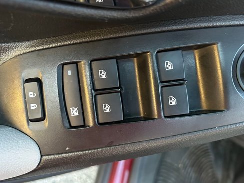 Used 2021 Chevrolet Trax LT image 16