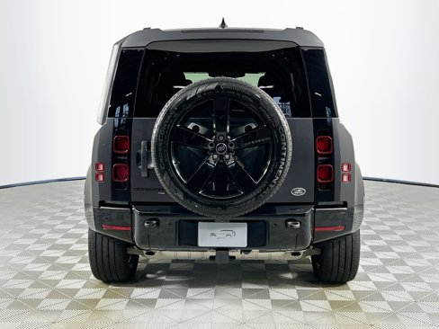 Certified 2023 Land Rover Defender 110 X-Dynamic SE image 6