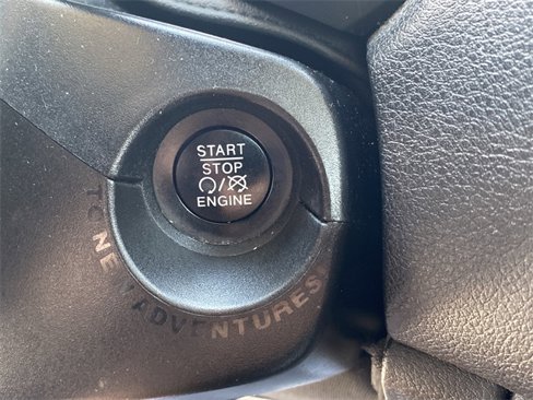 Used 2021 Jeep Renegade Latitude w/ Convenience Group image 16