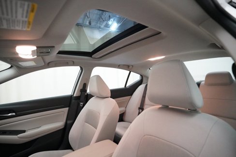 Certified 2024 Nissan Altima 2.5 SV image 31