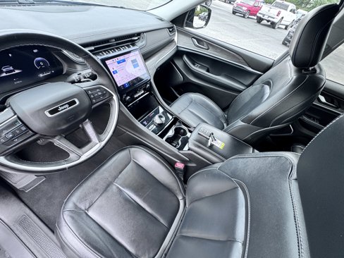 Certified 2022 Jeep Grand Cherokee L Limited image 9