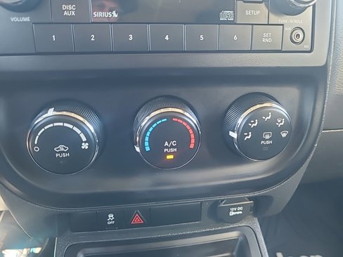 Used 2016 Jeep Patriot Sport w/ Power Value Group image 30