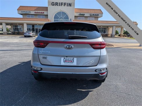 Used 2022 Kia Sportage LX image 4