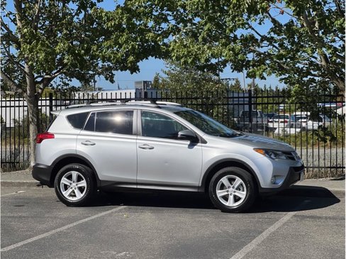 Used 2013 Toyota RAV4 XLE image 1