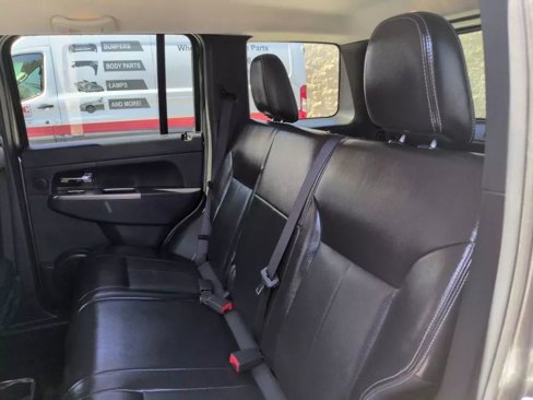Used 2012 Jeep Liberty Limited Jet w/ Comfort/Convenience Group image 20