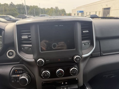 Used 2019 RAM 1500 Big Horn image 12
