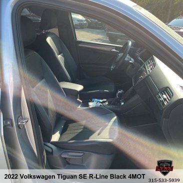 Used 2022 Volkswagen Tiguan SE R-Line image 10