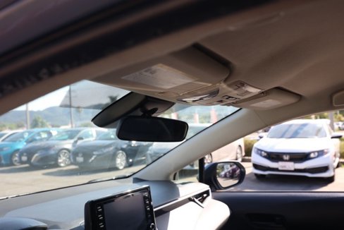 Used 2022 Toyota Corolla LE image 13