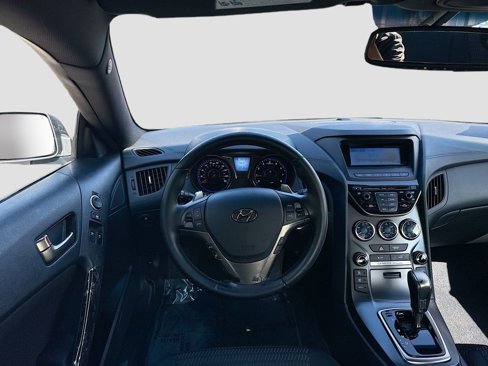 Used 2015 Hyundai Genesis 3.8 image 20