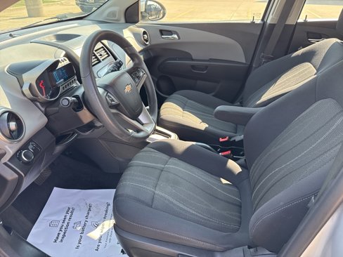 Used 2015 Chevrolet Sonic LT image 6