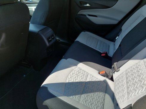 Used 2024 Chevrolet Equinox LS w/ LS Convenience Package image 28