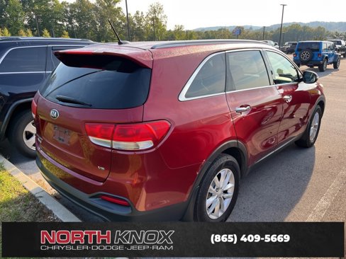 Used 2016 Kia Sorento LX image 4
