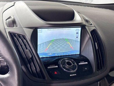 Used 2019 Ford Escape Titanium image 17