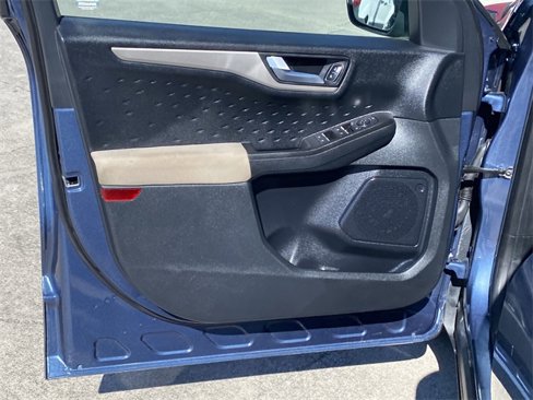 Used 2020 Ford Escape SE image 21