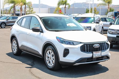 Used 2025 Ford Escape Active w/ Cold Weather Package image 3