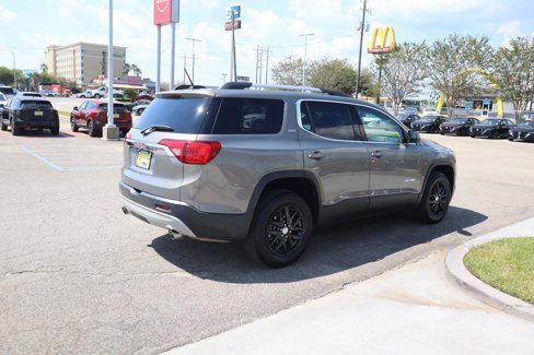 Used 2019 GMC Acadia SLT image 11