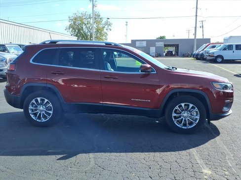 Used 2019 Jeep Cherokee Latitude Plus w/ Cold Weather Group image 2