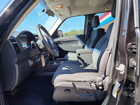Used 2012 Jeep Liberty Sport image 9