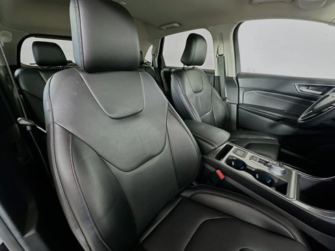 Used 2022 Ford Edge Titanium image 25