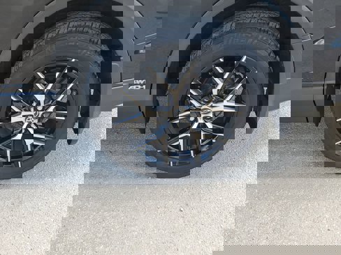Used 2018 Toyota RAV4 SE image 20