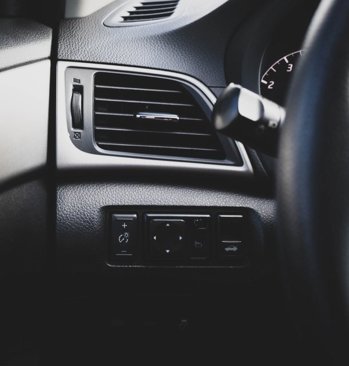 Used 2015 Nissan Sentra S image 5