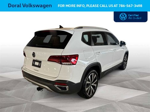 Certified 2022 Volkswagen Taos SE image 8