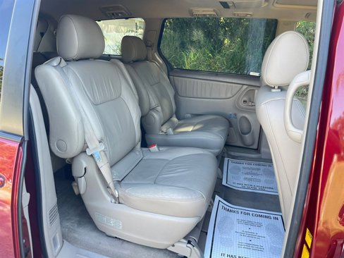 Used 2008 Toyota Sienna XLE Limited image 12