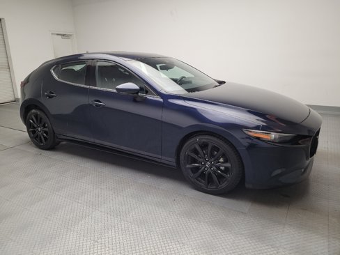 Used 2019 MAZDA MAZDA3 Hatchback w/ Premium Package image 11