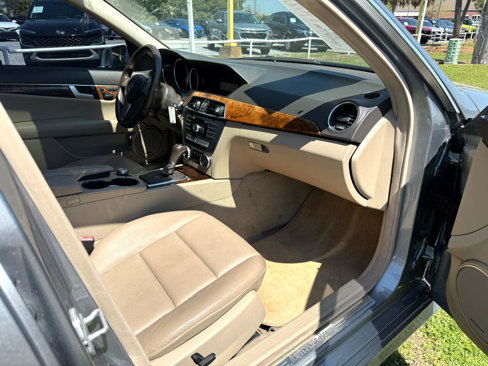Used 2012 Mercedes-Benz C 250 Sedan image 32