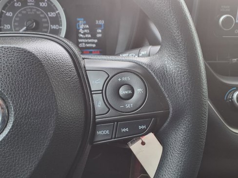 Used 2022 Toyota Corolla LE image 25