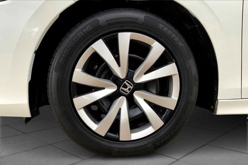 Used 2022 Honda Civic LX image 10