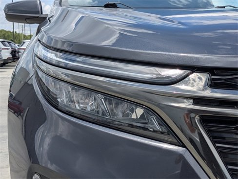 Used 2023 Chevrolet Equinox RS image 9