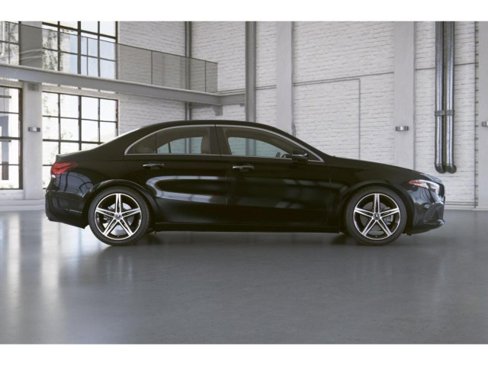 Certified 2022 Mercedes-Benz A 220 4MATIC image 2