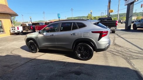 Used 2024 Chevrolet Trax ACTIV w/ Sunroof Package image 7