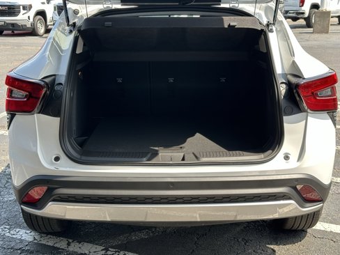 New 2025 Chevrolet Trax LT w/ Driver Confidence Package image 8