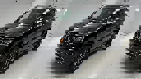 Certified 2022 Jeep Grand Cherokee Limited image 1