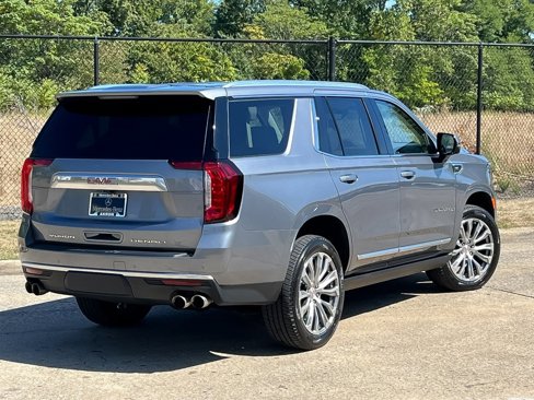 Used 2021 GMC Yukon Denali w/ Denali Premium Package image 3