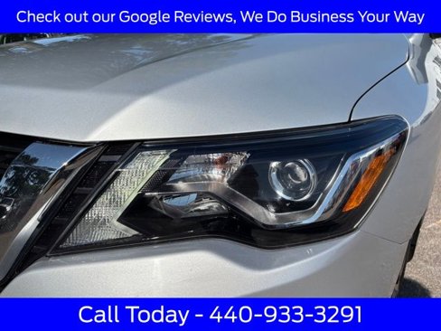 Used 2020 Nissan Pathfinder Platinum image 38
