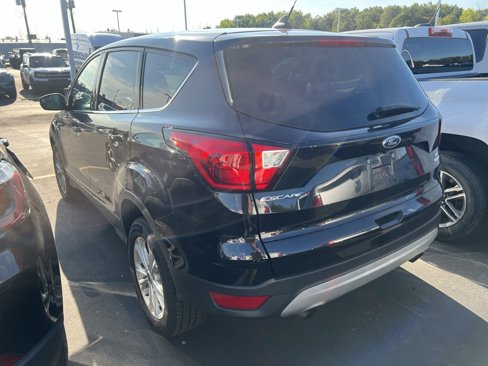 Used 2019 Ford Escape SE image 3